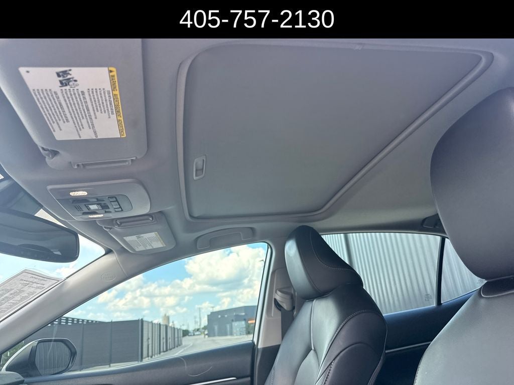 2022 Toyota Camry Hybrid XSE