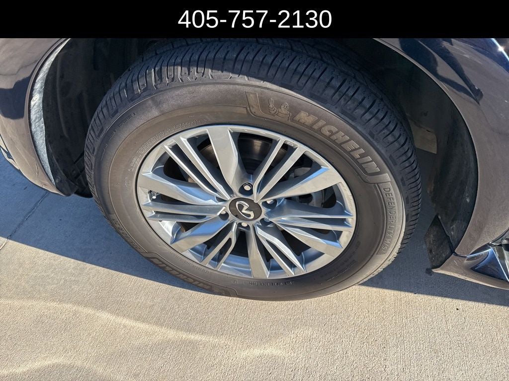 2022 INFINITI QX80 LUXE