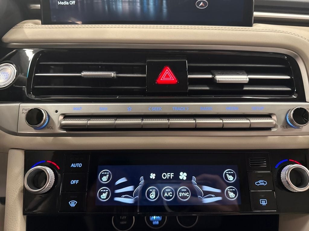 2026 Genesis G70 2.5T Prestige