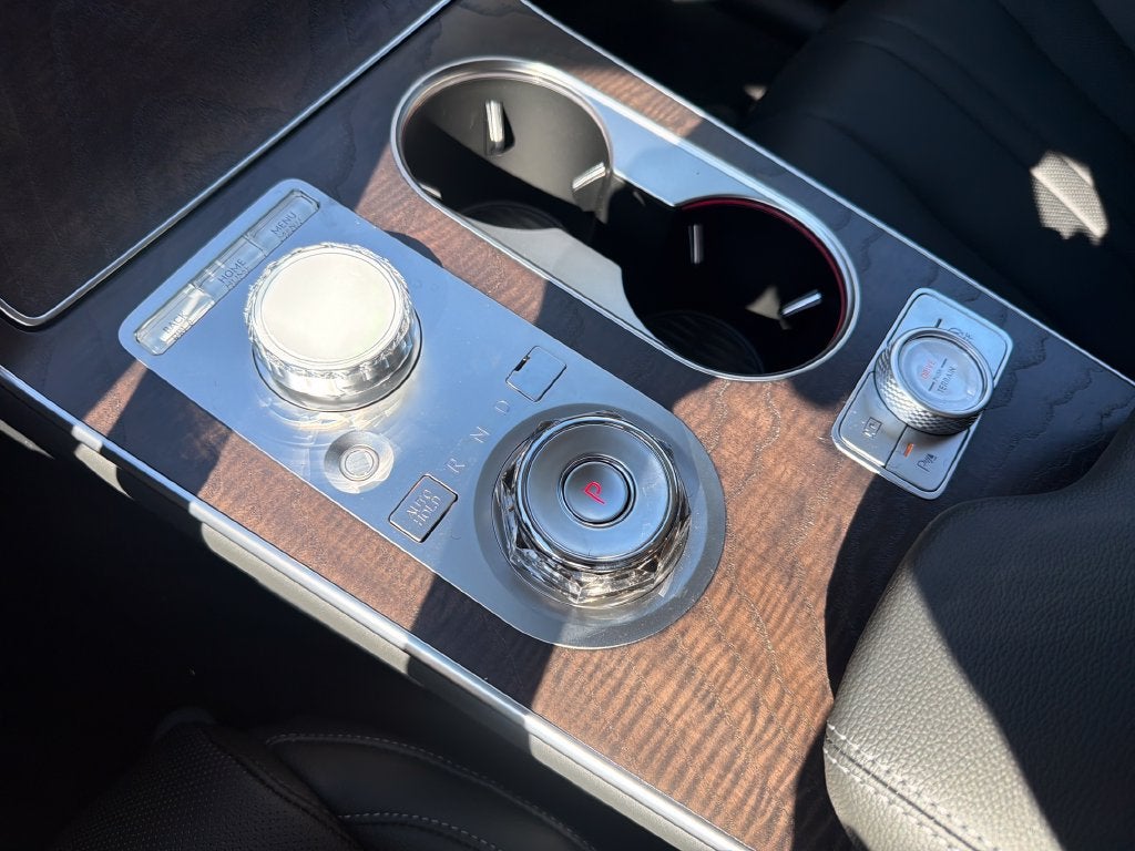 2027 Genesis GV80 2.5T Select
