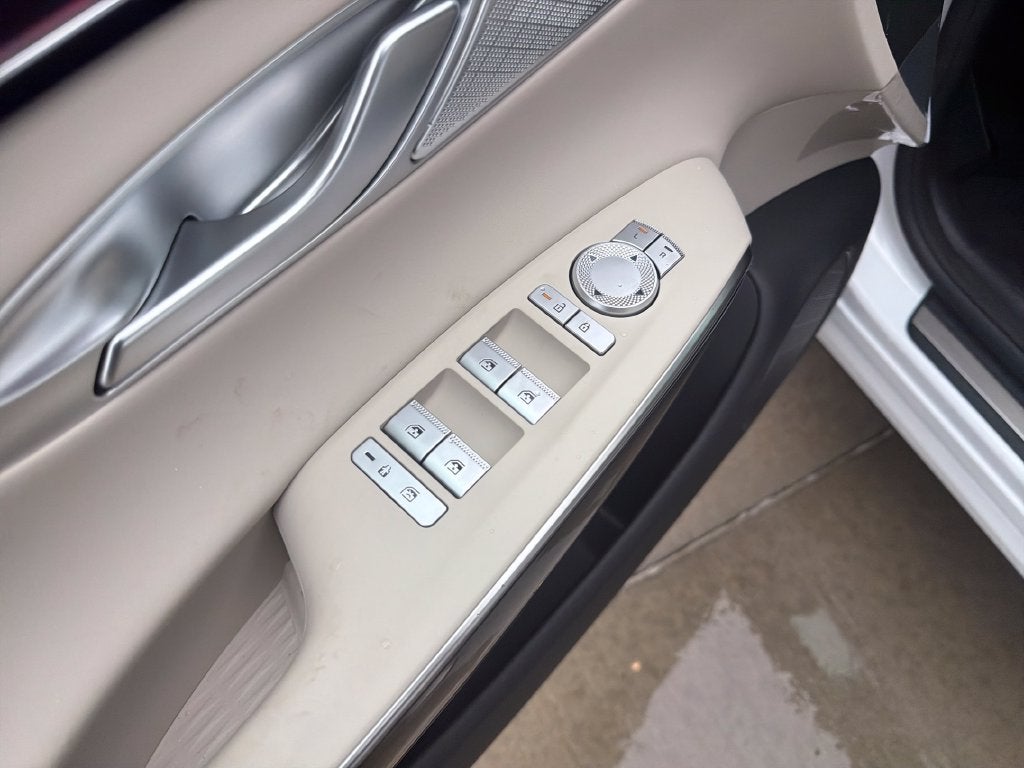 2027 Genesis GV70 2.5T