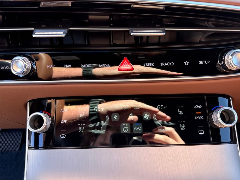 2026 Genesis GV70 2.5T Advanced