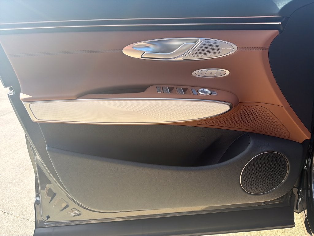 2027 Genesis GV70 2.5T Advanced