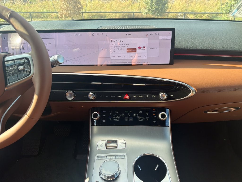 2027 Genesis GV70 2.5T Advanced