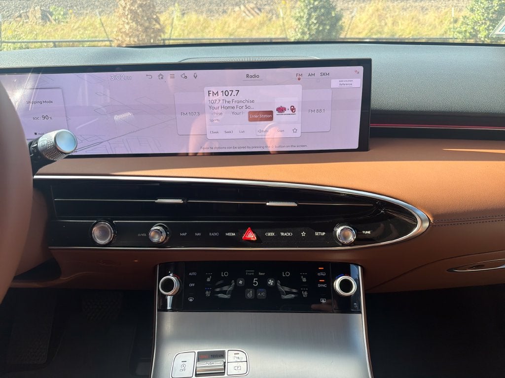 2027 Genesis GV70 2.5T Advanced