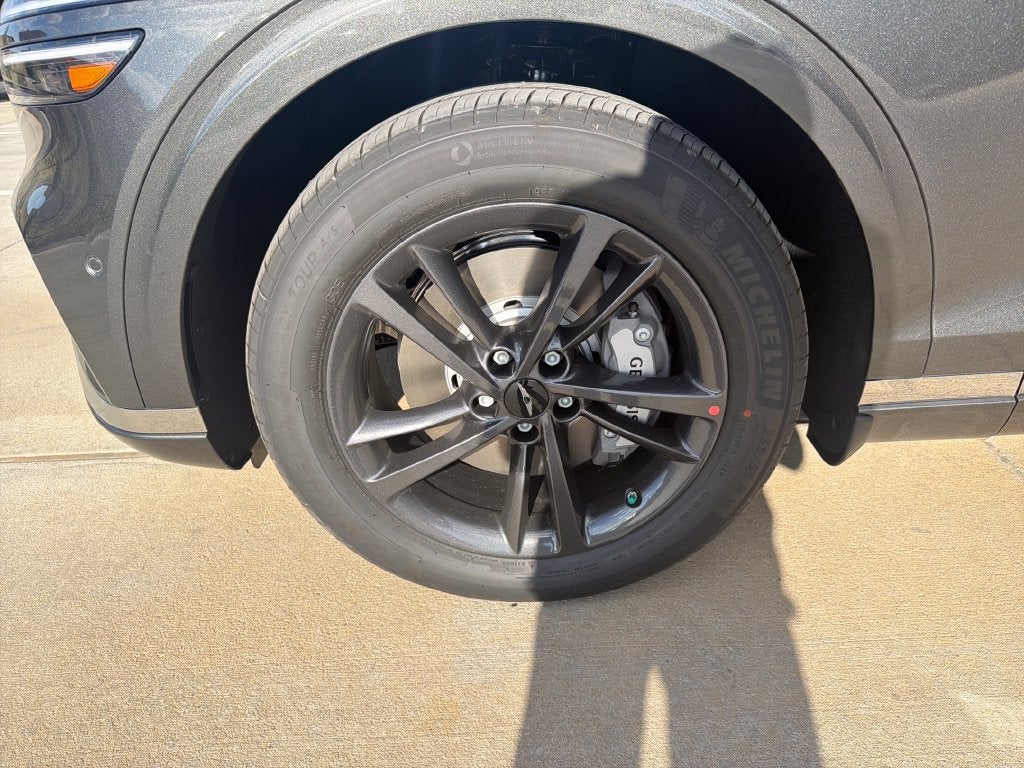 2027 Genesis GV70 2.5T Advanced