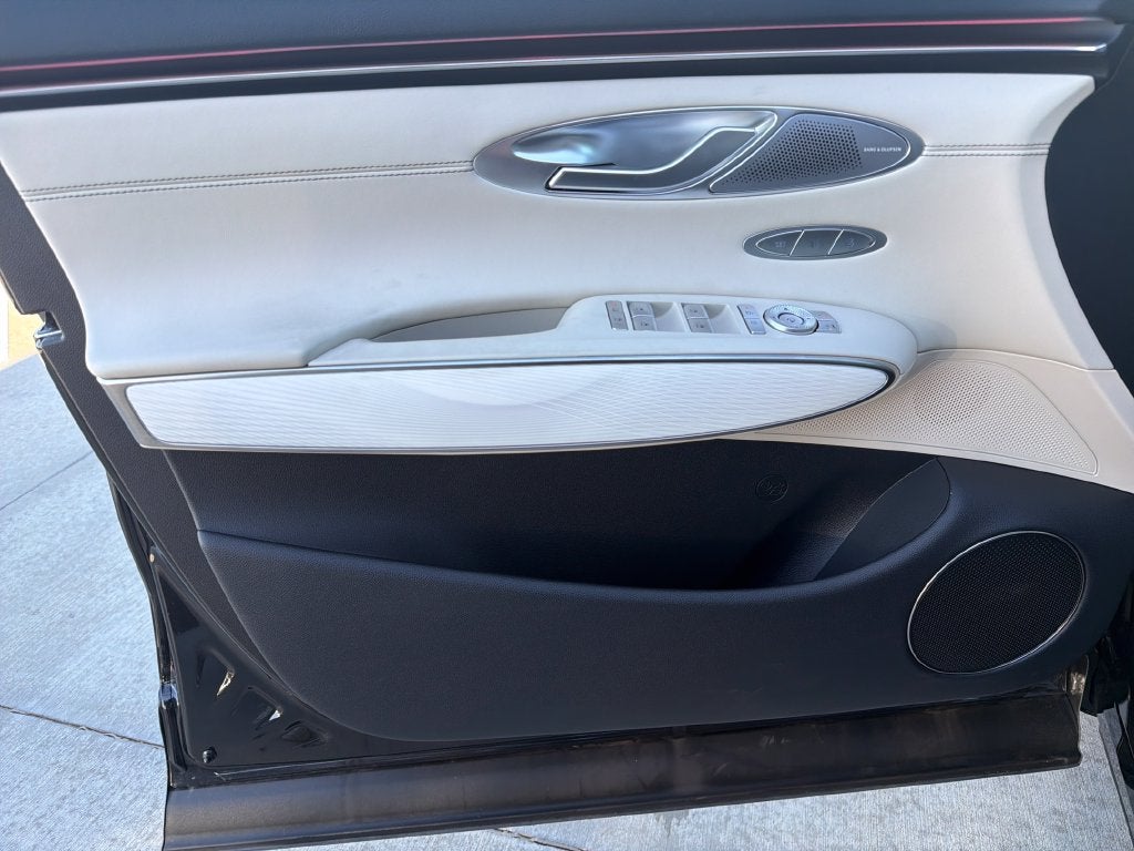 2027 Genesis GV70 2.5T Advanced
