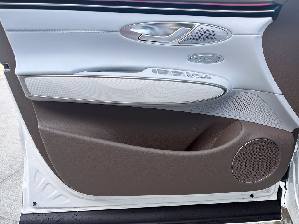 2027 Genesis GV70 2.5T Advanced