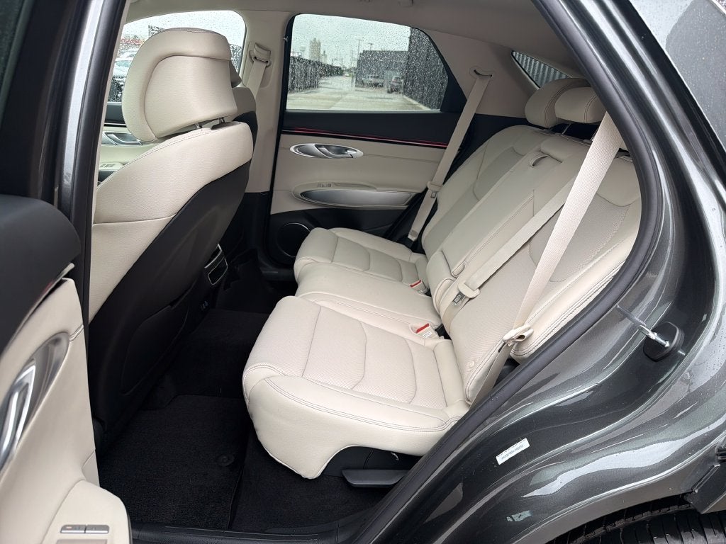 2027 Genesis GV70 2.5T Advanced