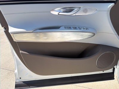 2027 Genesis Electrified GV70 Standard
