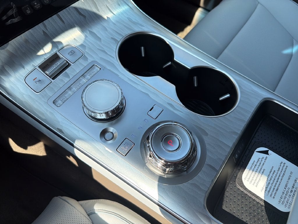 2027 Genesis Electrified GV70 Standard