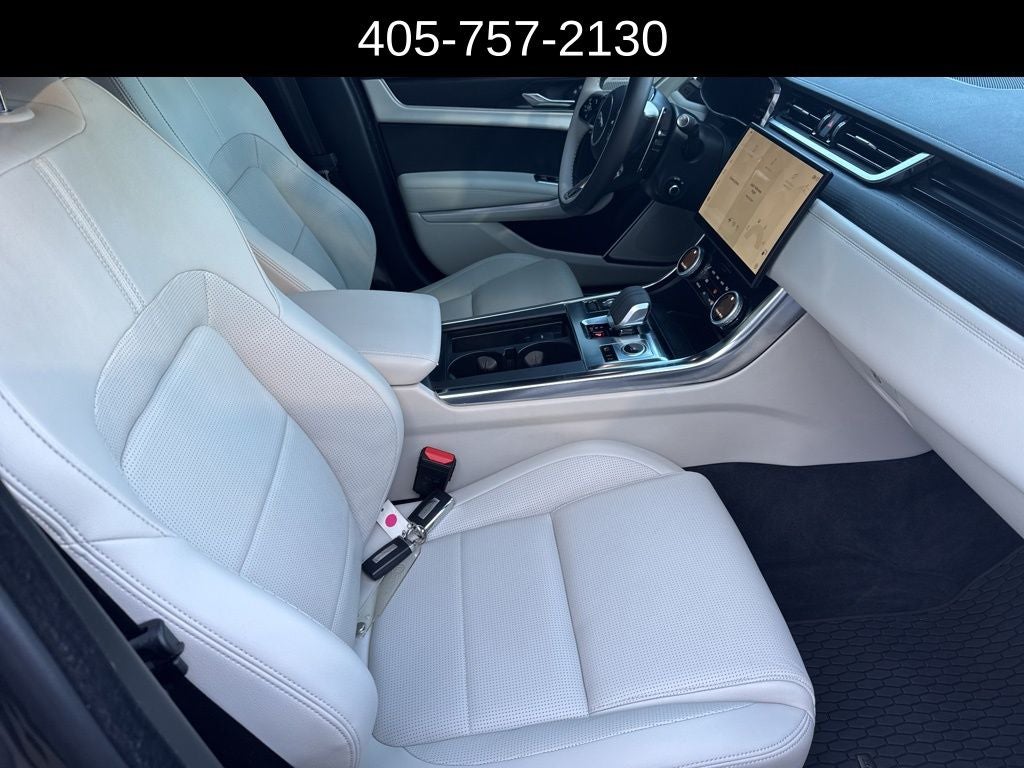 2024 Jaguar XF R-Dynamic SE