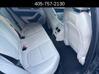 2024 Jaguar XF R-Dynamic SE