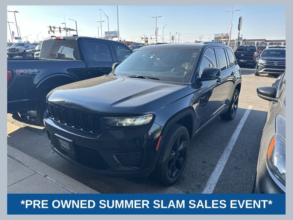 2022 Jeep Grand Cherokee Altitude