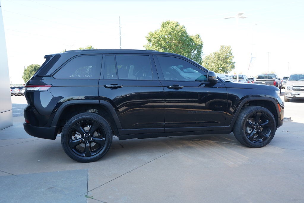 2022 Jeep Grand Cherokee Altitude