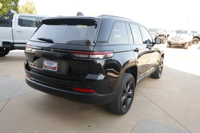 2022 Jeep Grand Cherokee Altitude