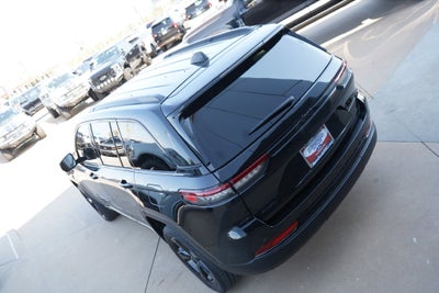 2022 Jeep Grand Cherokee Altitude