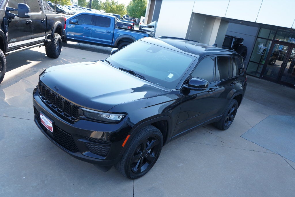 2022 Jeep Grand Cherokee Altitude