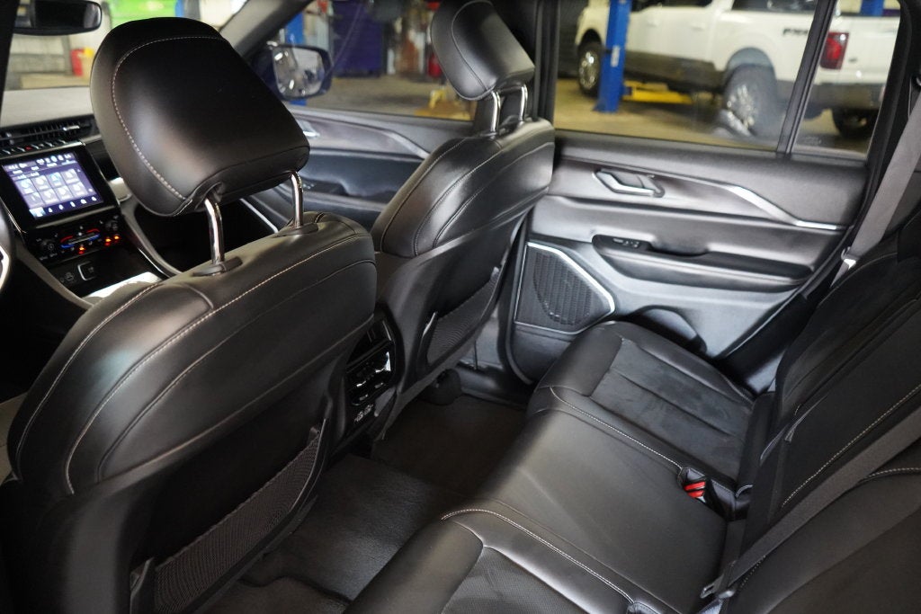 2022 Jeep Grand Cherokee Altitude