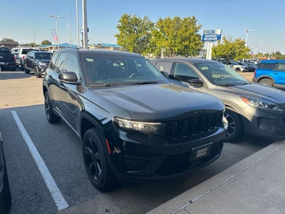 2022 Jeep Grand Cherokee Altitude