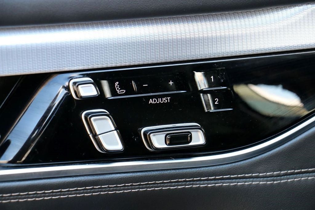 2022 Jeep Grand Wagoneer Series II