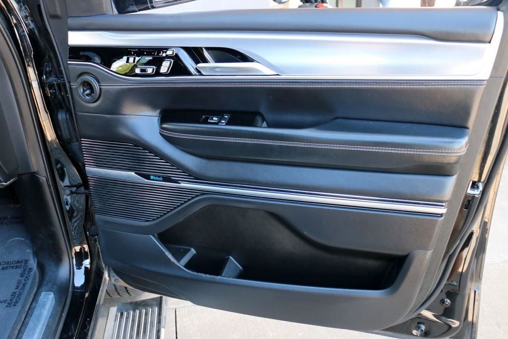 2022 Jeep Grand Wagoneer Series II