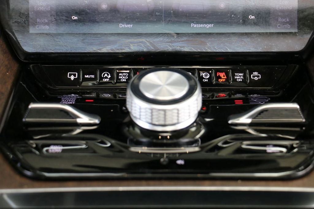 2023 Jeep Grand Wagoneer Series II