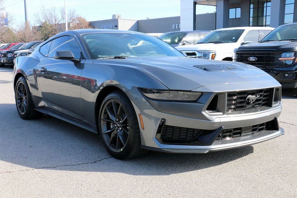 2026 Ford Mustang Dark Horse