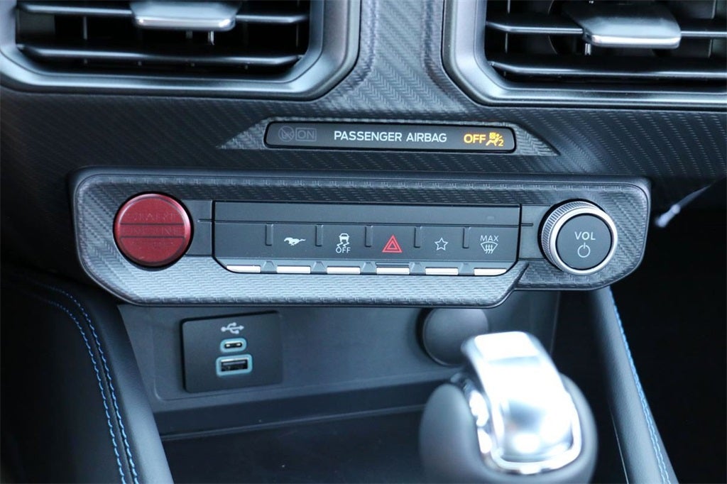 2025 Ford Mustang Dark Horse