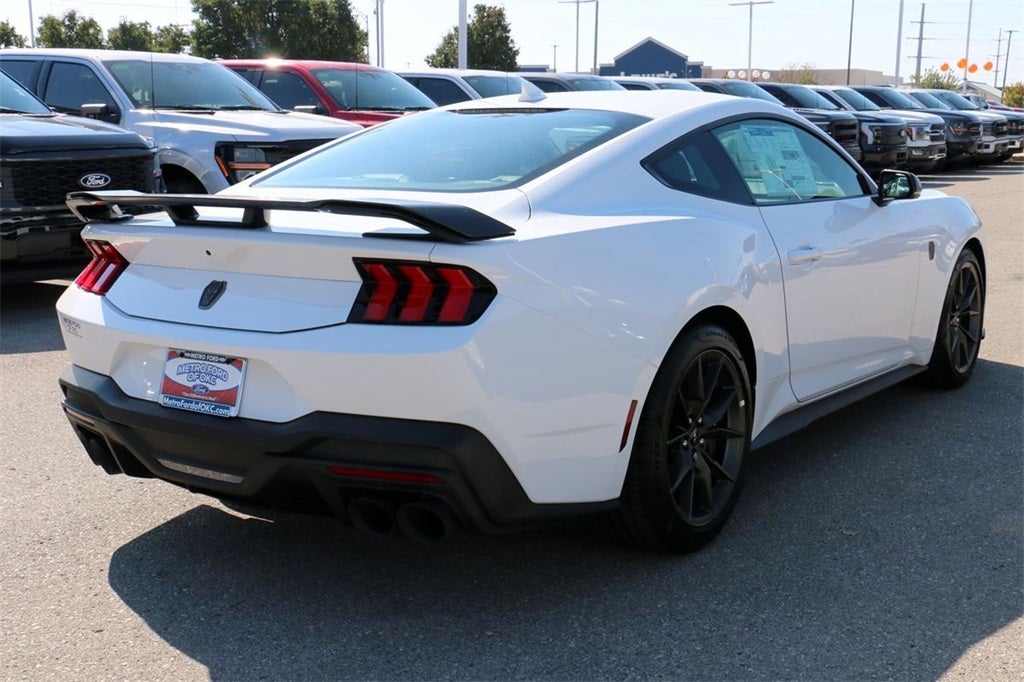 2025 Ford Mustang Dark Horse