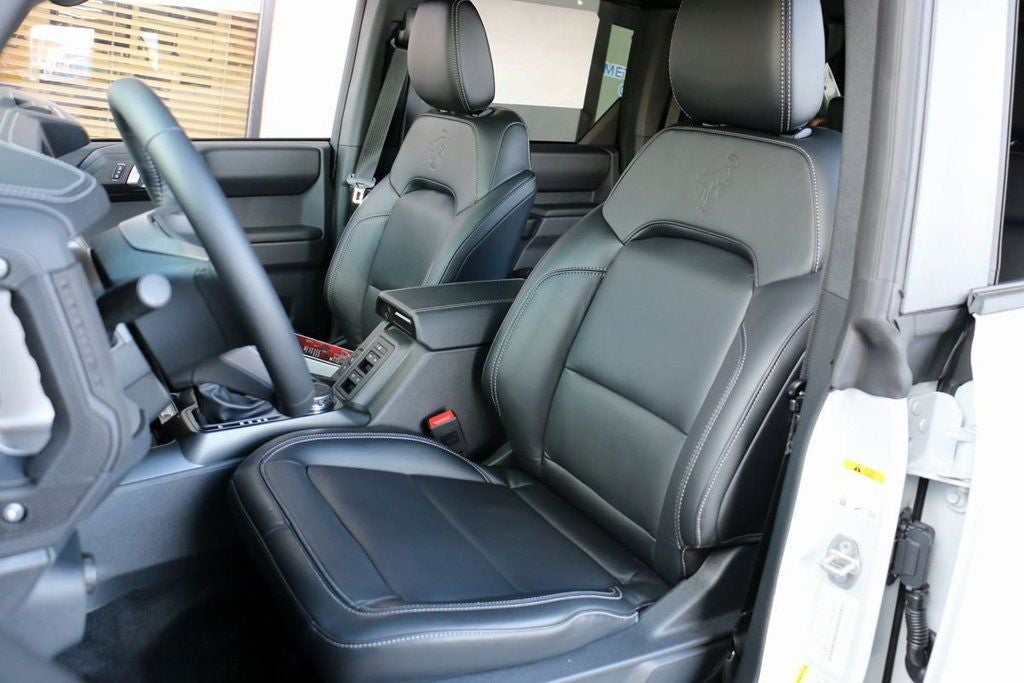 2026 Ford Bronco Outer Banks Custom