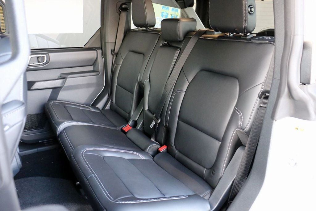 2026 Ford Bronco Outer Banks Custom