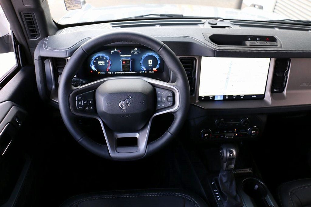 2026 Ford Bronco Outer Banks Custom