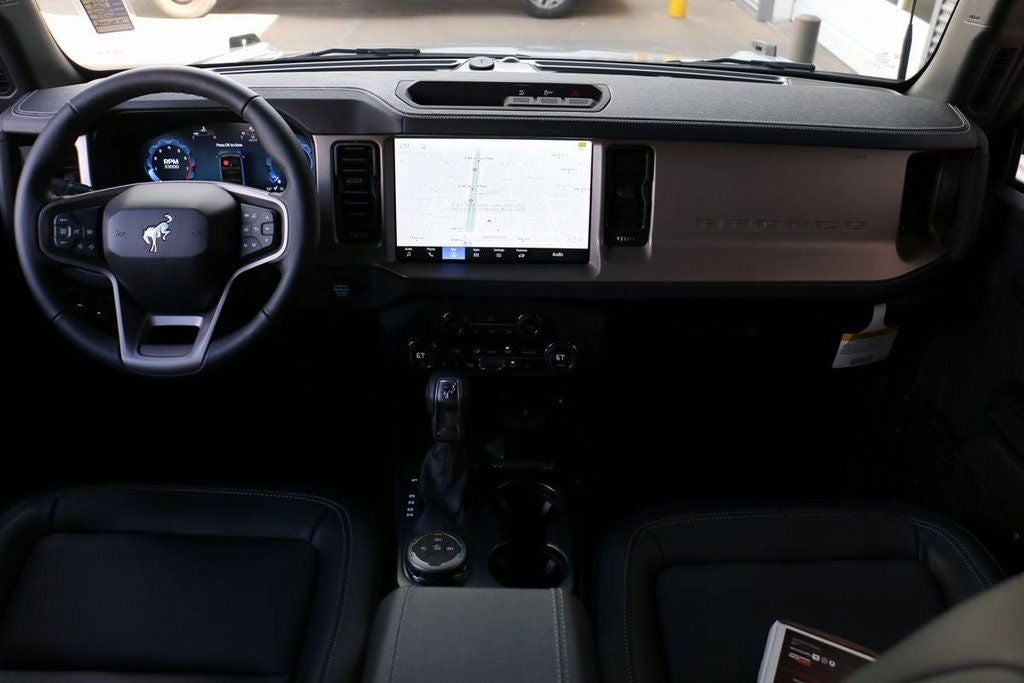 2026 Ford Bronco Outer Banks Custom