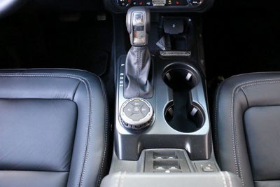 2026 Ford Bronco Outer Banks Custom