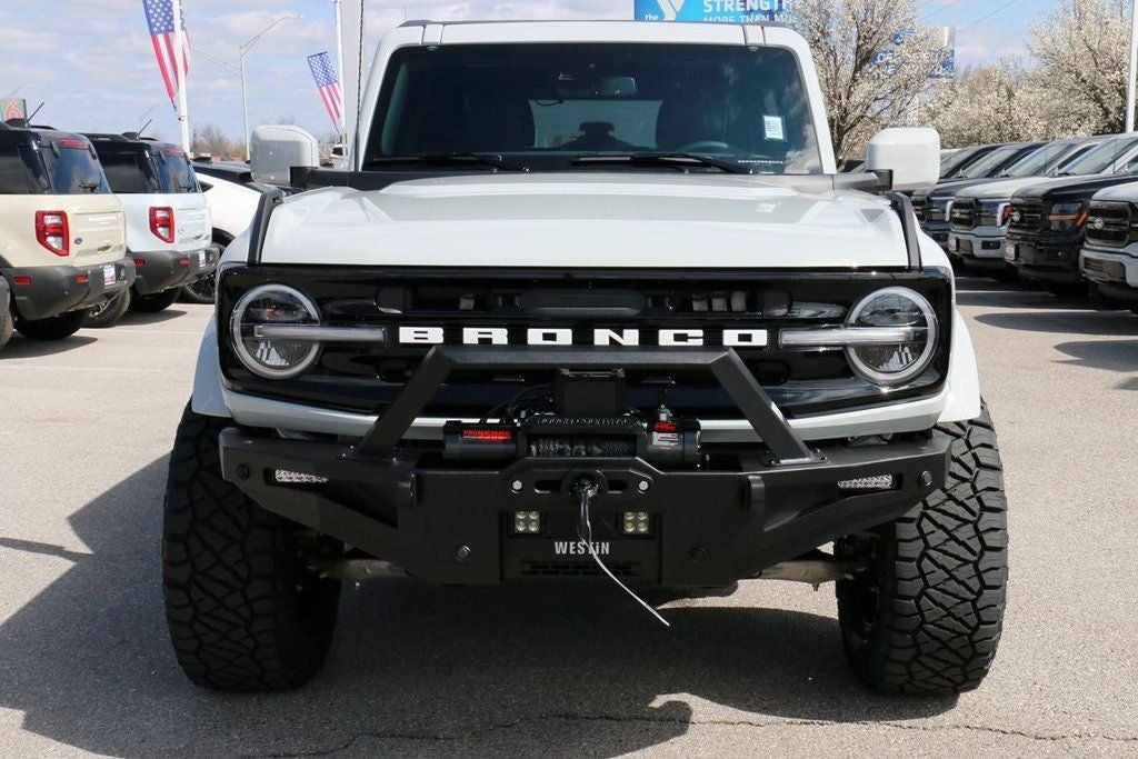 2026 Ford Bronco Outer Banks Custom