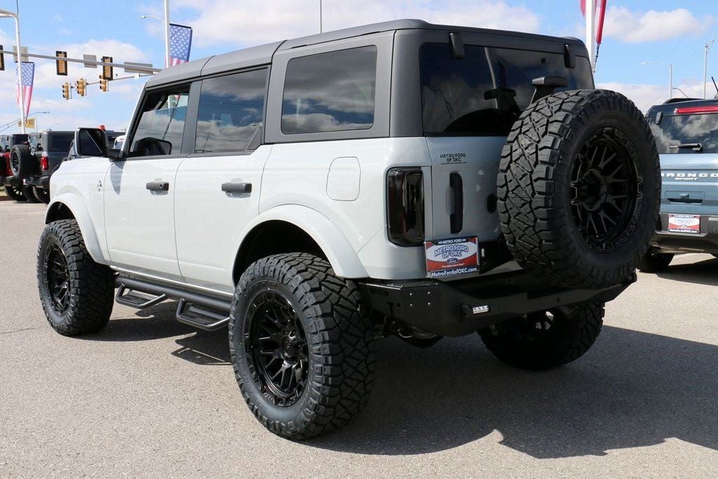 2026 Ford Bronco Outer Banks Custom