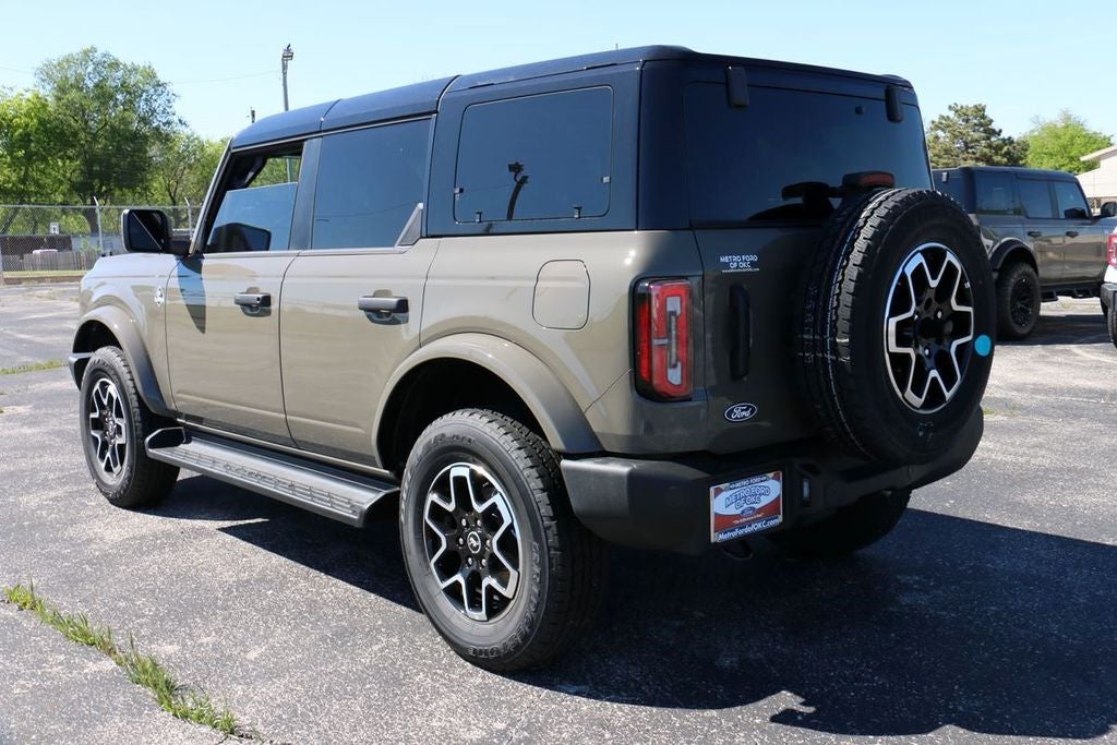 2026 Ford Bronco Outer Banks