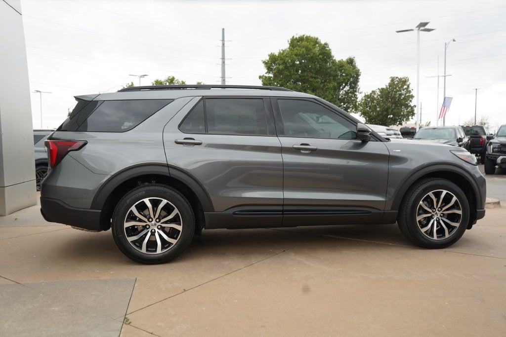 2027 Ford Explorer ST-Line