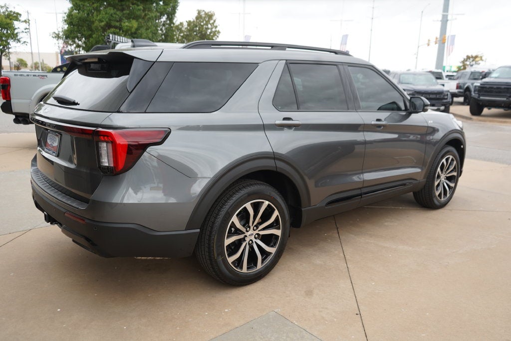 2027 Ford Explorer ST-Line
