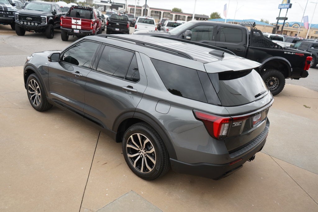 2027 Ford Explorer ST-Line