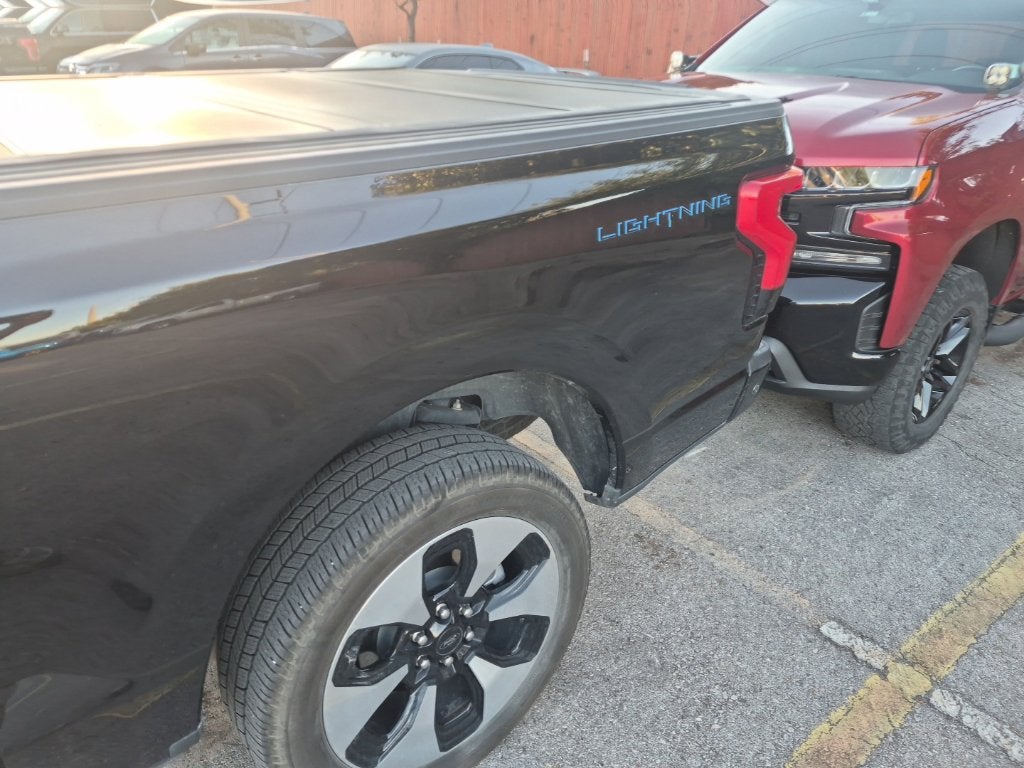 2023 Ford F-150 Lightning Platinum