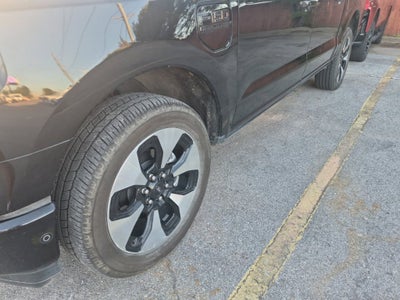 2023 Ford F-150 Lightning Platinum