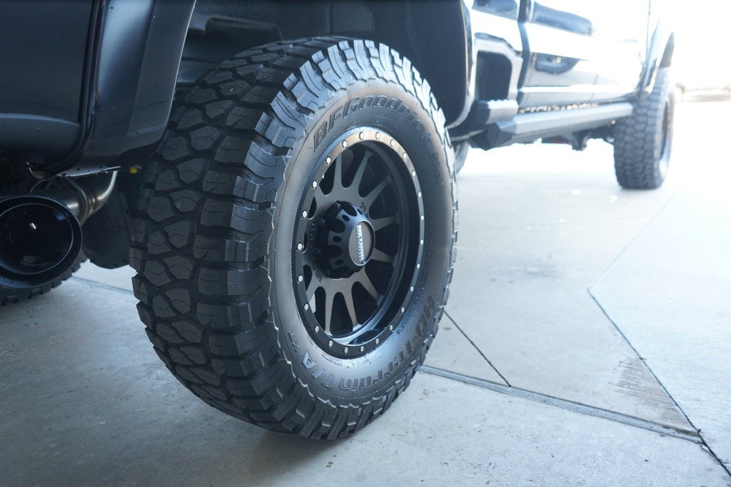 2026 Ford F-250SD Lariat BLACK OPS
