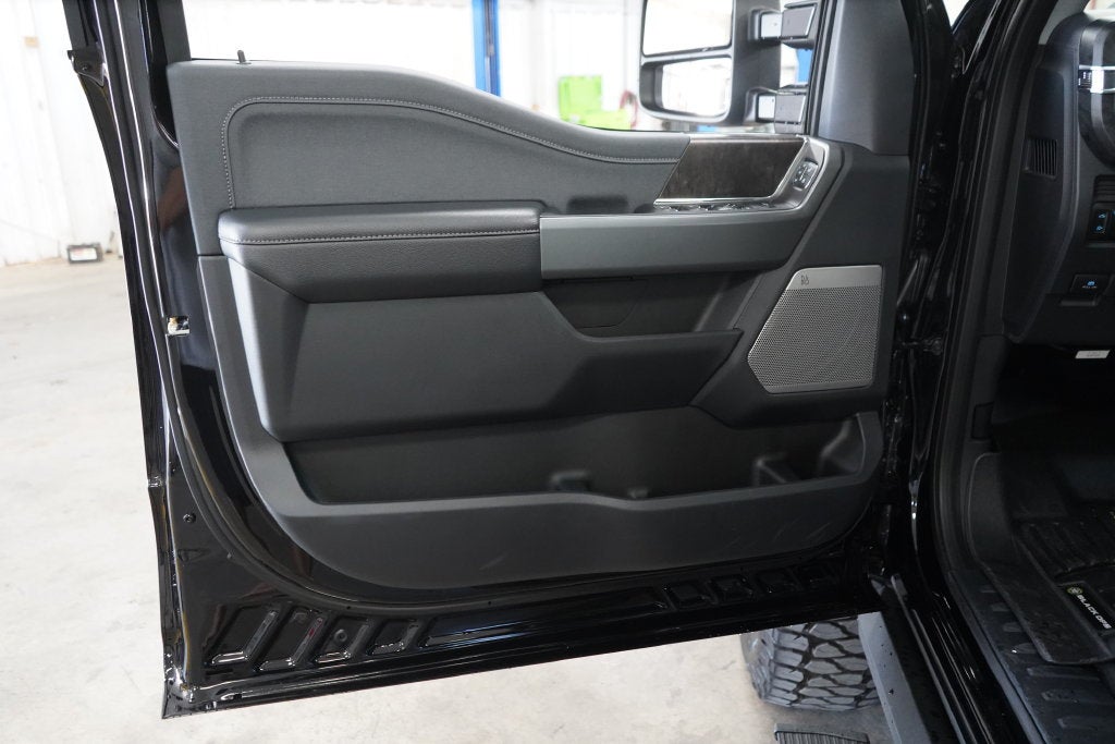 2026 Ford F-250SD Lariat BLACK OPS