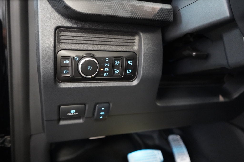 2026 Ford F-250SD Lariat BLACK OPS