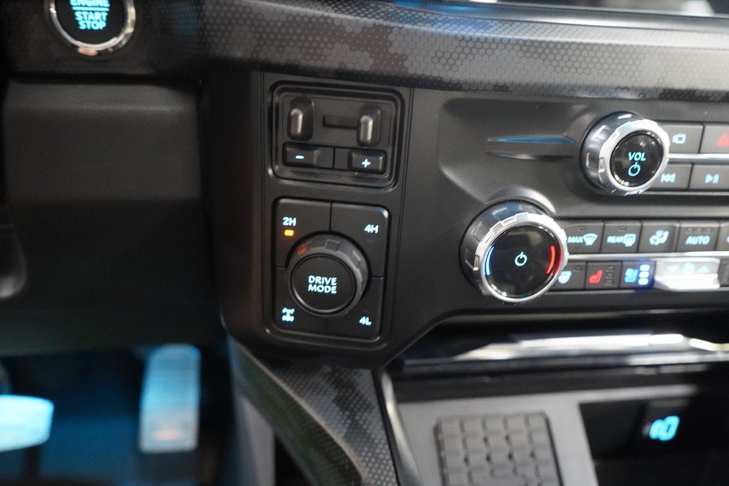 2026 Ford F-250SD Lariat BLACK OPS