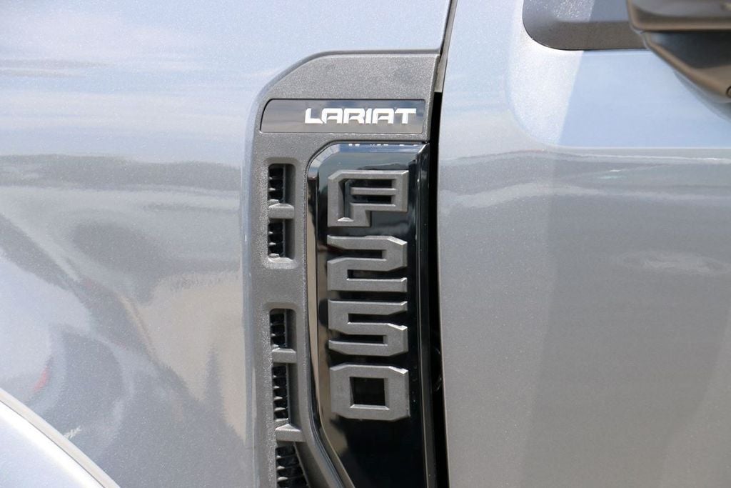 2026 Ford F-250SD Lariat ROUSH
