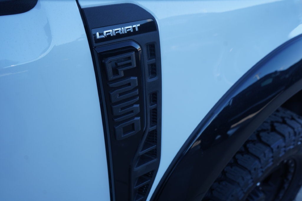 2026 Ford F-250SD Lariat ROUSH