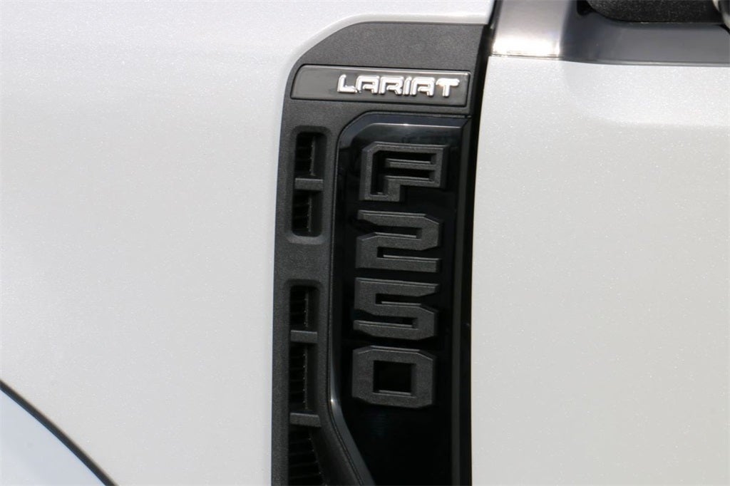 2026 Ford F-250SD Lariat BLACK WIDOW